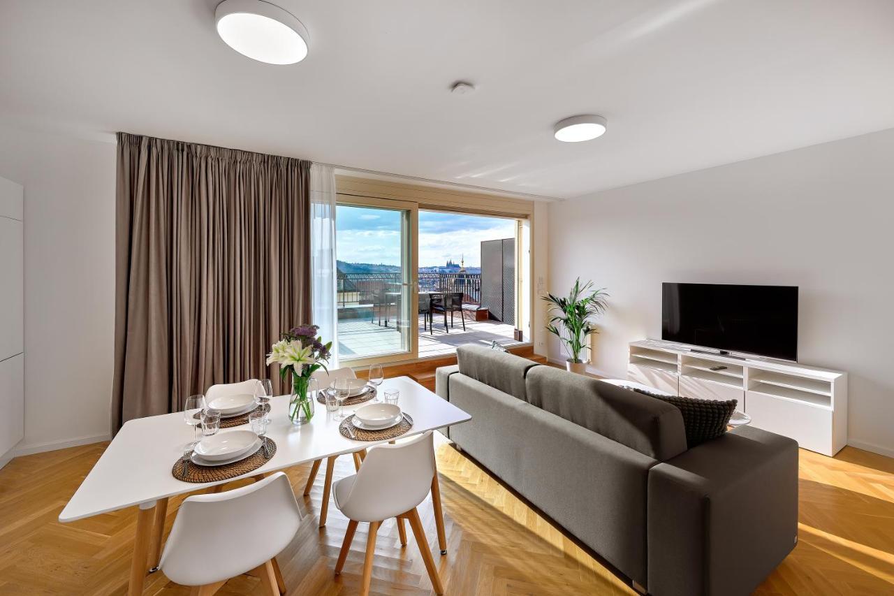 Downtown Suites Rubesova Prag Exteriör bild