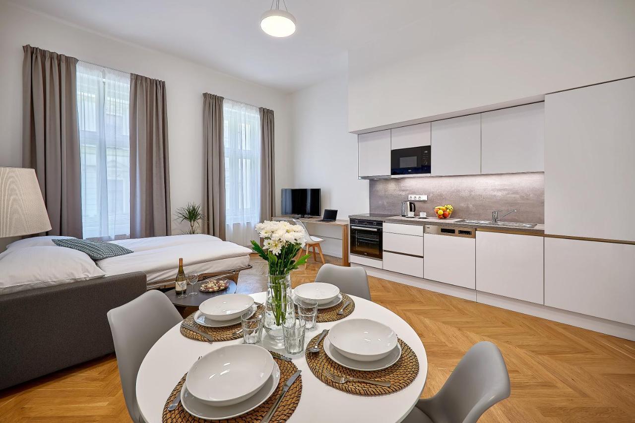 Downtown Suites Rubesova Prag Exteriör bild
