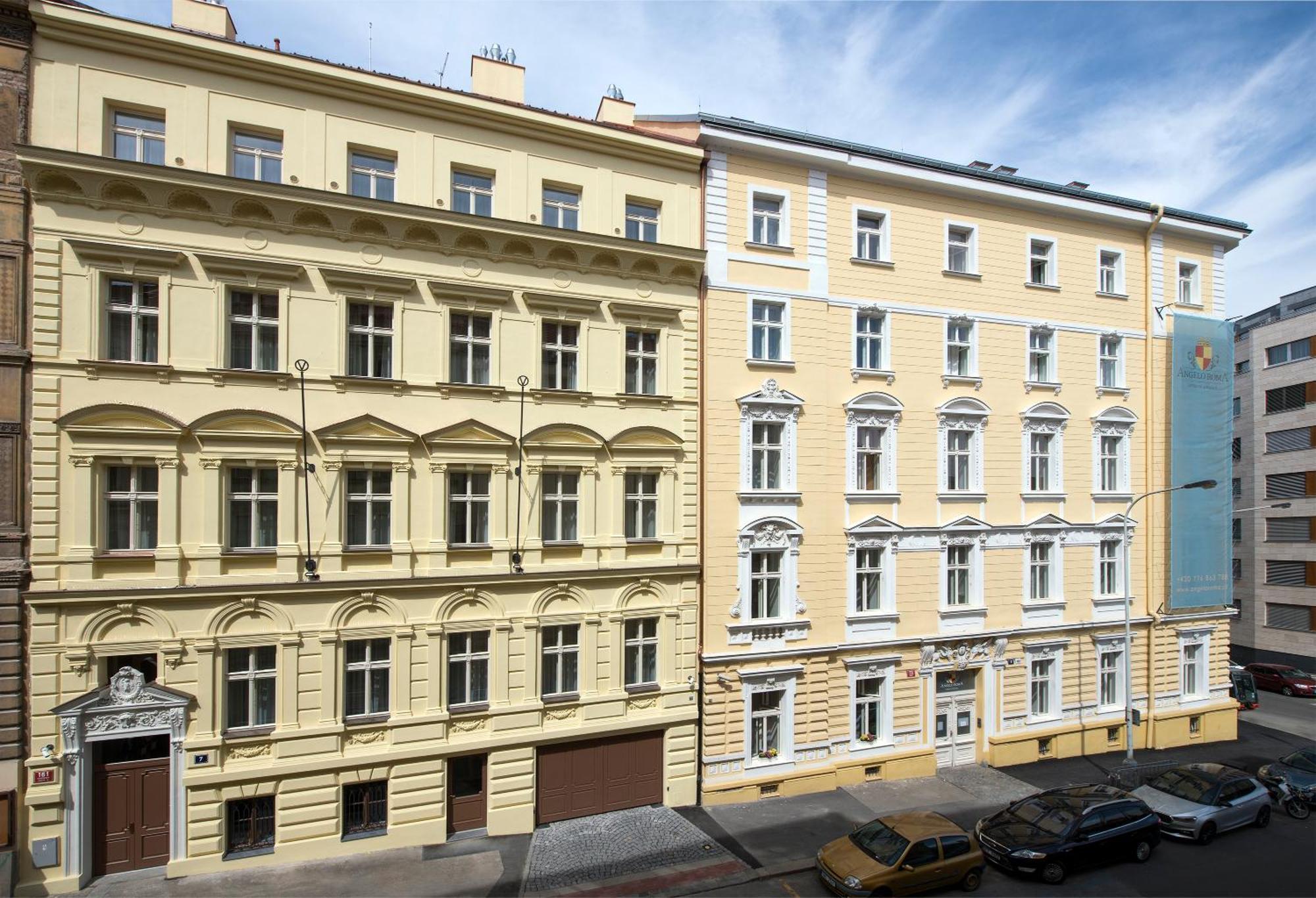 Downtown Suites Rubesova Prag Exteriör bild